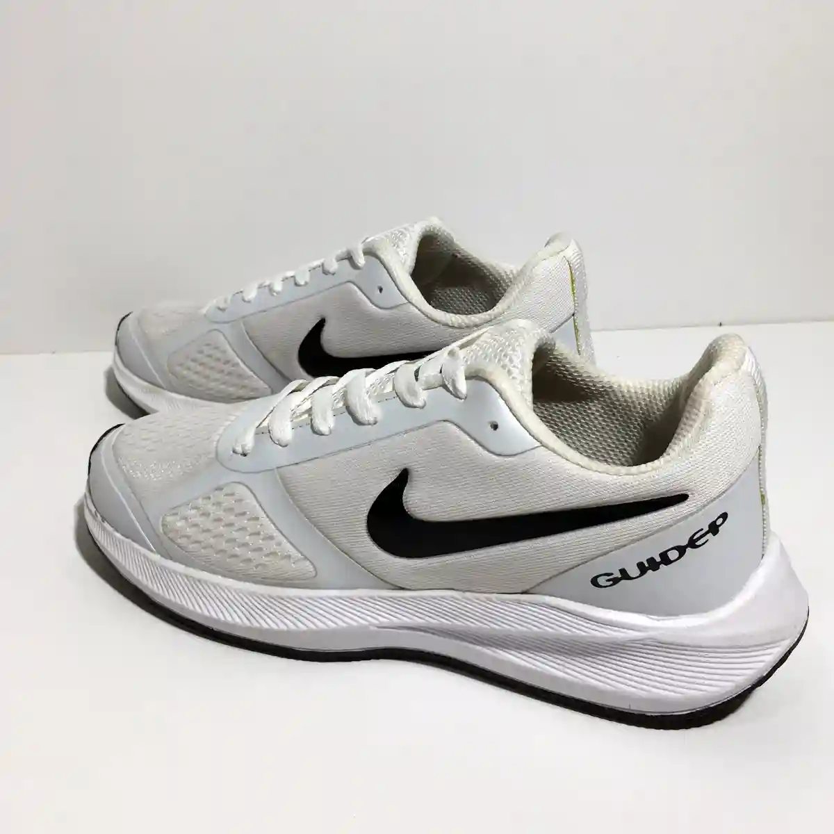 کتونی مردانه نایک گاید سفید مشکی / NIKE guide